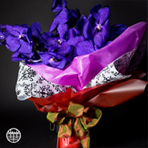 ラッピングにこだわる花束ブーケ　紫の花